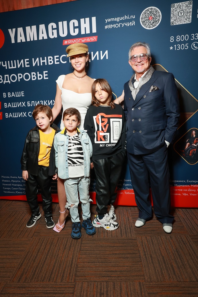 Сергей Лазарев стал «Суперпапой», а Катя Гордрон «Мамой в законе»